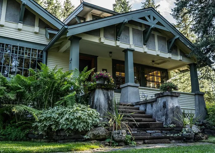 The Craftsman House Bragg Creek